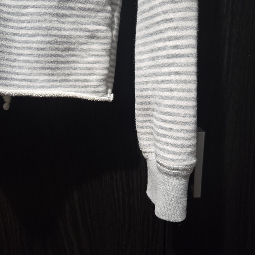 Abercrombie & Fitch Gray And White Striped Lace-Up Sweatshirt Size Medium - Picture 4 of 8